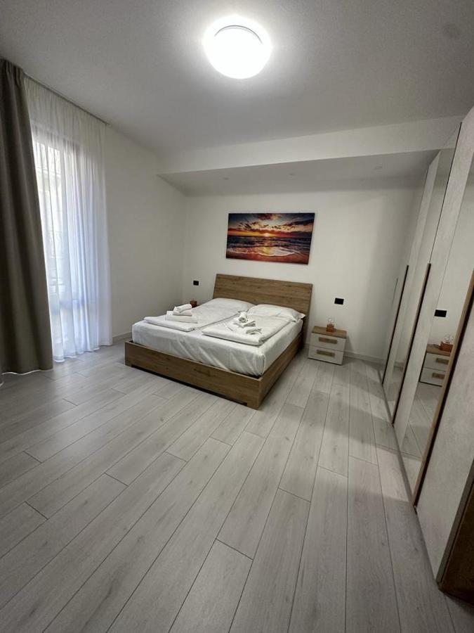 Cavour Apartment Center Bardolino Exterior photo