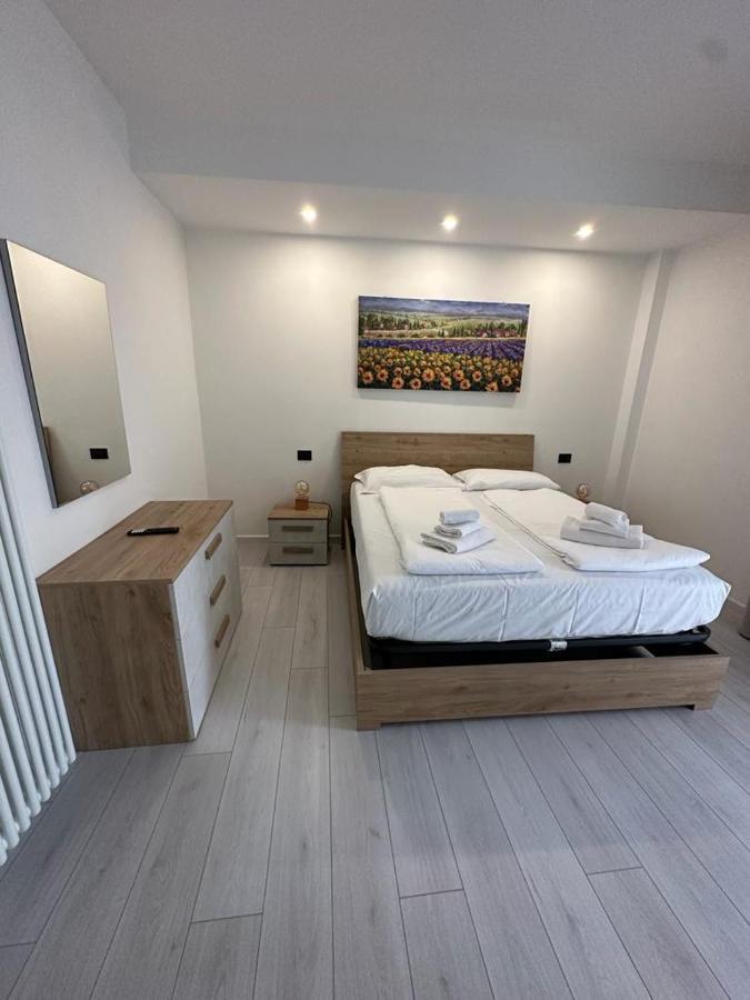 Cavour Apartment Center Bardolino Exterior photo